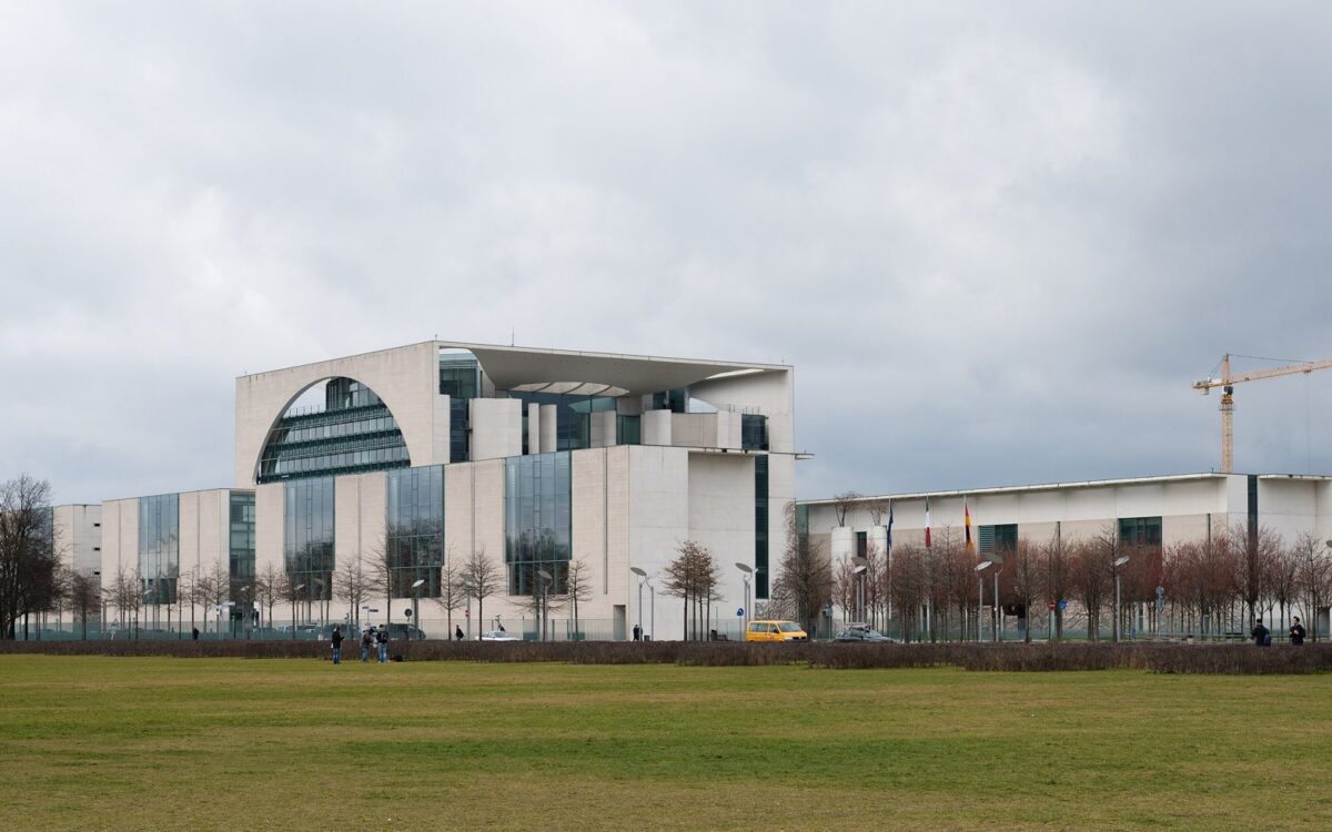 Archivbild zu „Terrorplan: 1 Jahr Mindeststrafe für Messer“