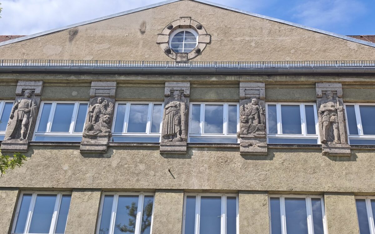 Archivbild zu „Spezialisten suchen die Daten im Darknet“