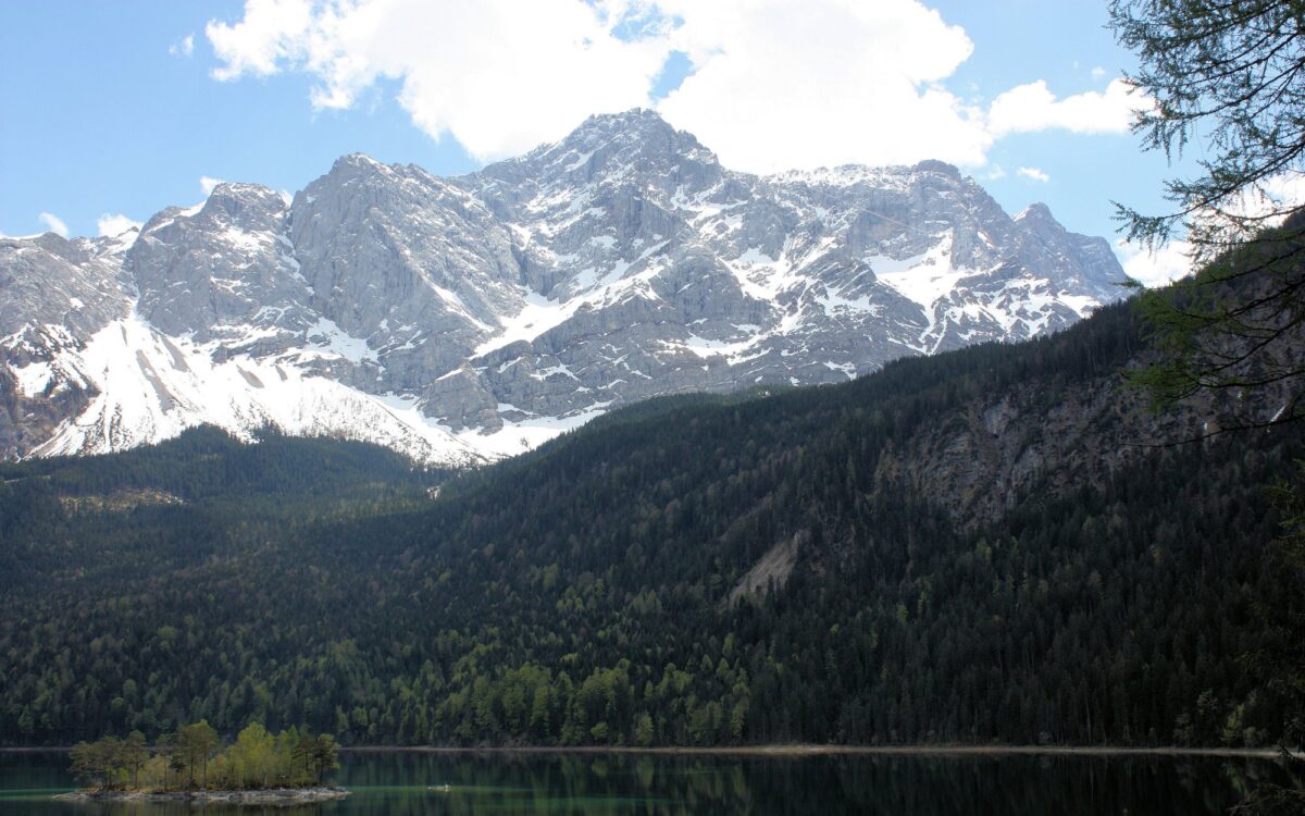 Archivbild zu „Die Zugspitze bröckelt“