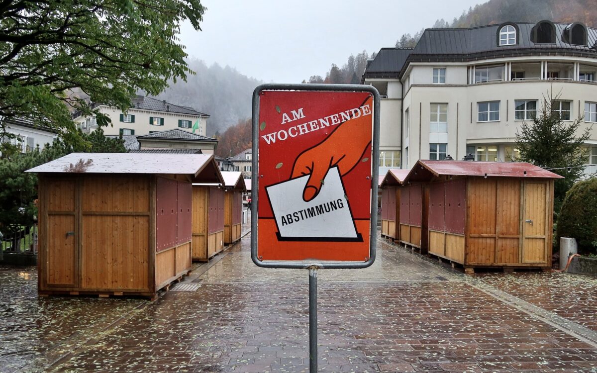 Archivbild zu „Schweiz: 70,15 % gegen strikte Neutralität“