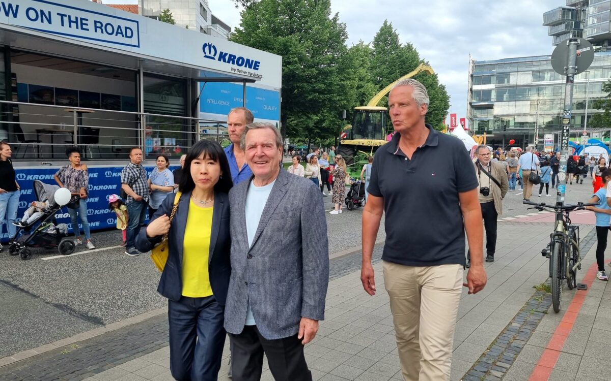 Archivbild zu „Schröder: Aufsichtsrat bei Globus Russland“