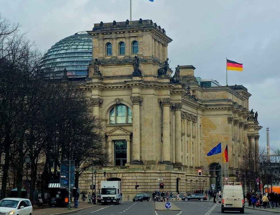 Symbolbild zu „INSA: AfD erstmals bei 30 %, Union 18 %“