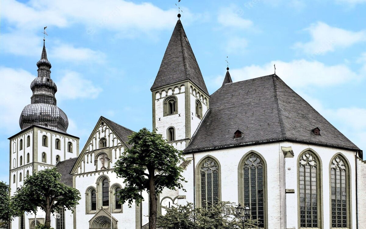 Archivbild zu „Lippstadt: Messerstich in den Rücken“