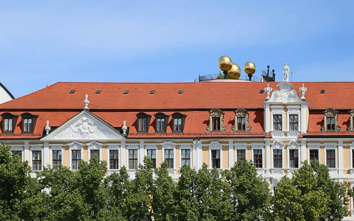 Archivbild zu „Hausrecht und Polizeigewalt für Rausch“