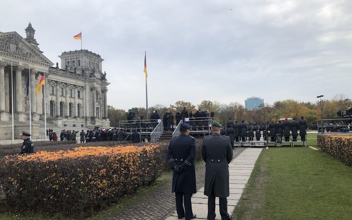 Archivbild zu „12.102 Anträge: Verweigerung verdreifacht“