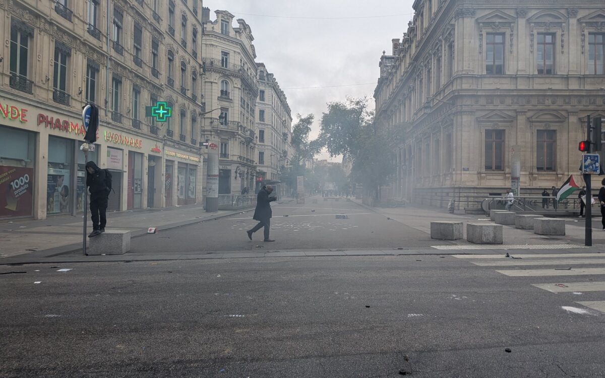 Auch Belgien: Tränengas in Brüssel