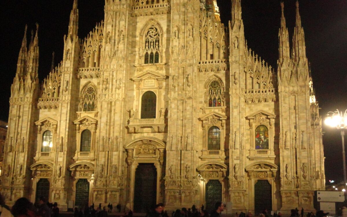 Archivbild 2018: der Mailänder Dom – auf dem Domplatz eskalierte am Samstag der Protest zu „Mailand: Krawall am Dom, 50 Festnahmen“