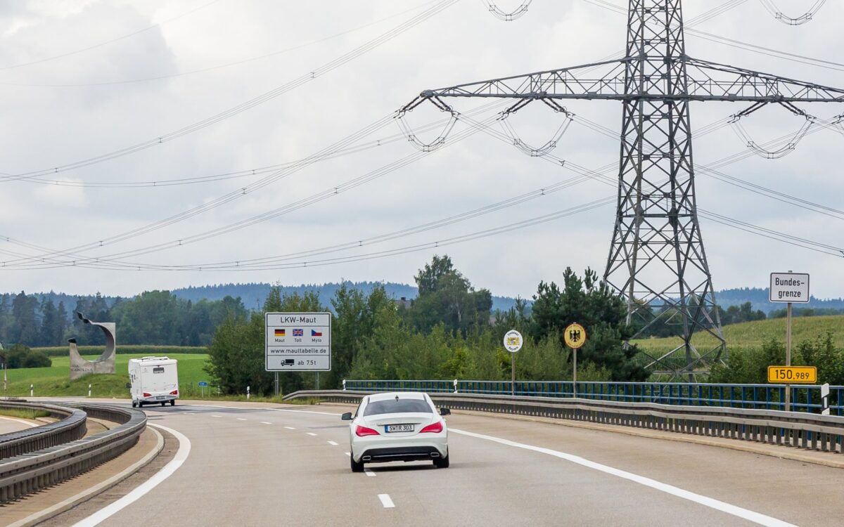 Archivbild zu „A6: Versteckter Goldschmuck sichergestellt“
