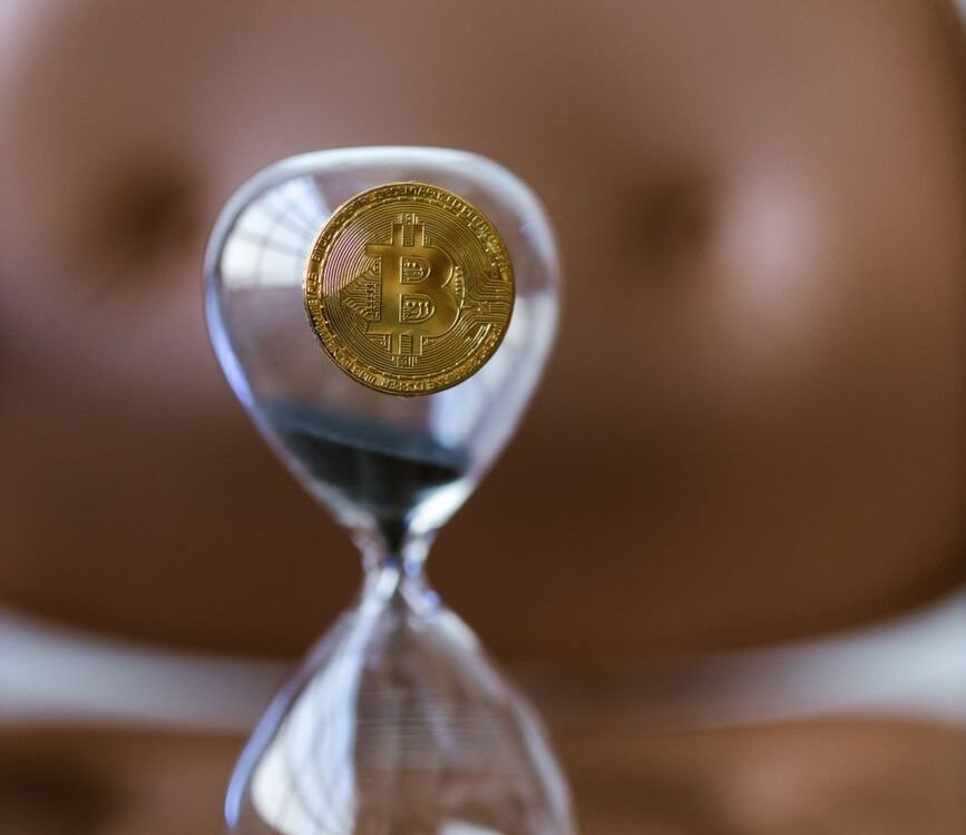 Symbolbild zu „Krypto-Betrug: 73-Jähriger verliert 250.000 €“