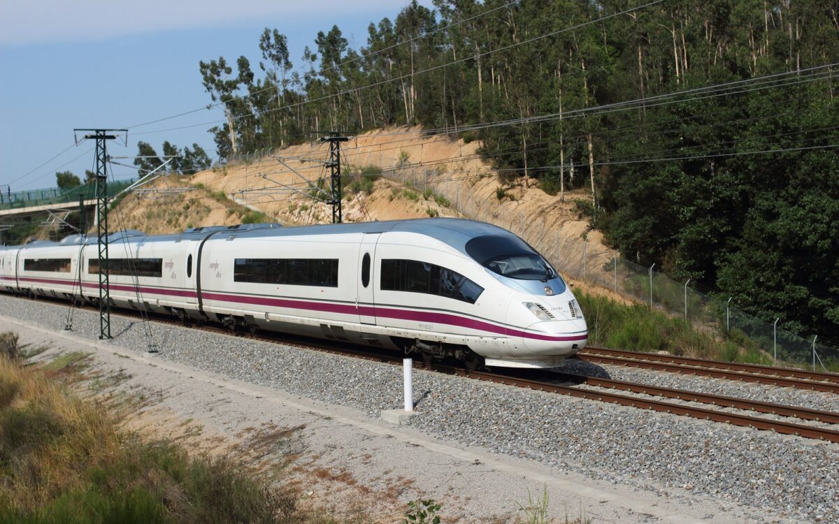 Archivbild zu „Renfe-Zug rammt Iryo-Zug“