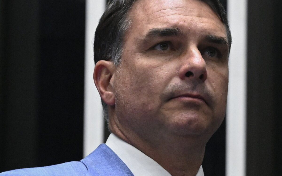 Flávio Bolsonaro offenbar auf Weg in die USA